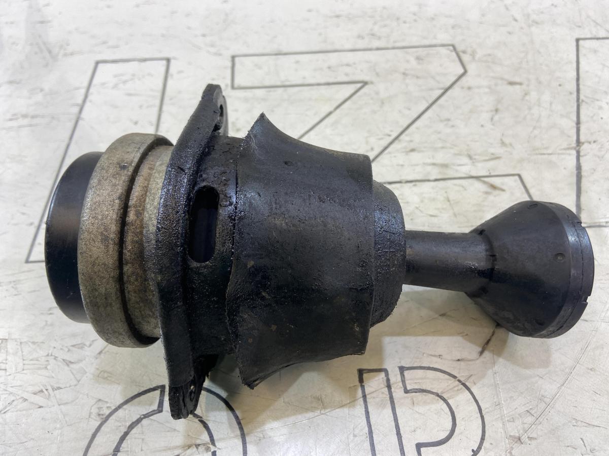 Опора двигателя 7L6199131C Volkswagen Touareg I