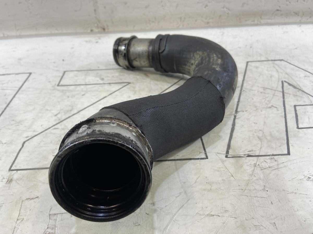 Патрубок интеркулера 070129955C Volkswagen Touareg I