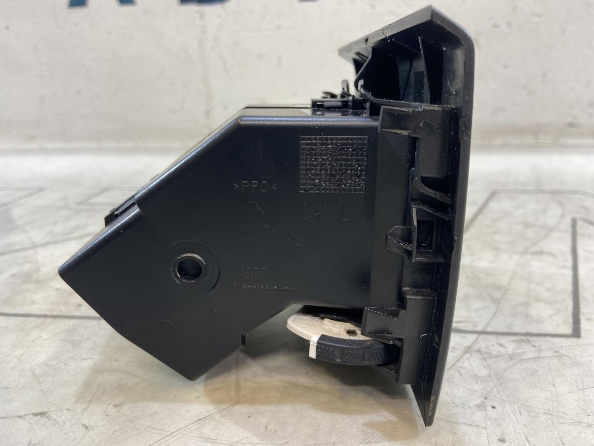 Дефлектор обдува задний 1Z0819203 Skoda Octavia II рест