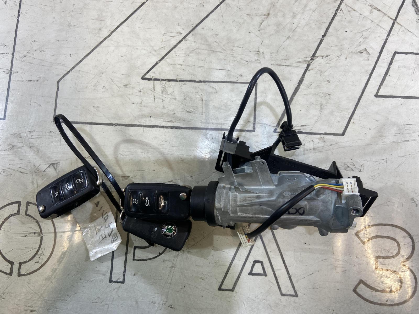 Замок рулевого вала 1K0905851B Skoda Octavia II рест