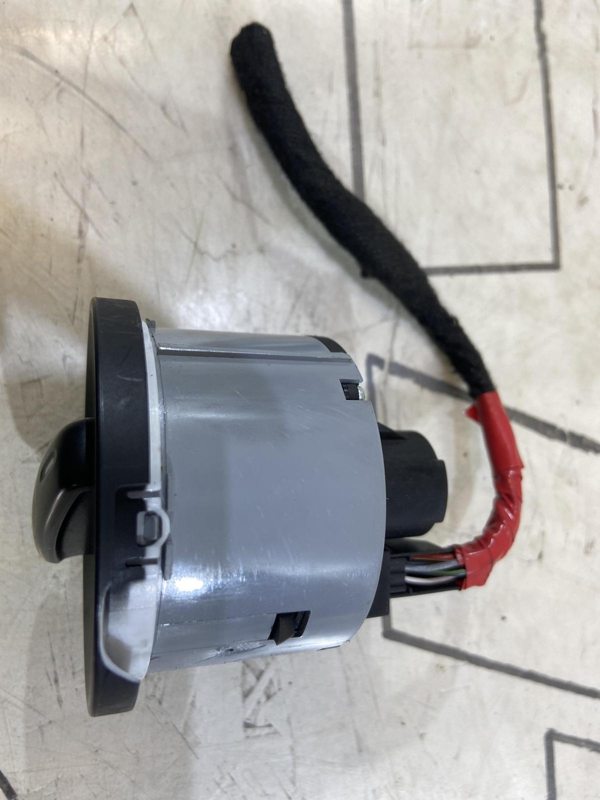 Переключатель света фар 1Z0941431K Skoda Octavia II рест