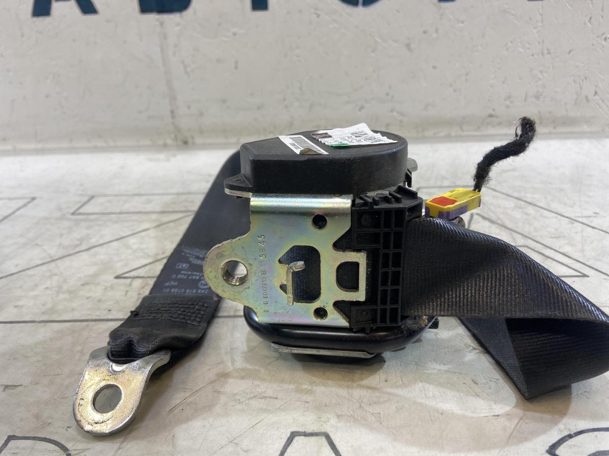 Ремень безопасности 1Z0857702C Skoda Octavia II рест