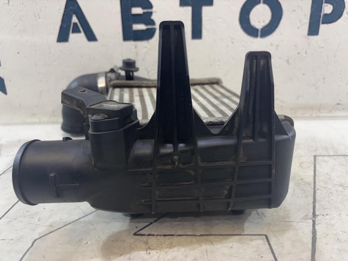 Интеркулер 8E0145805N Audi A4 B6