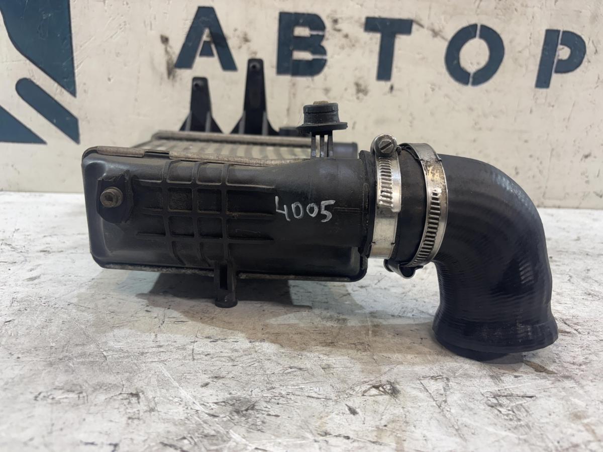 Интеркулер 8E0145805N Audi A4 B6