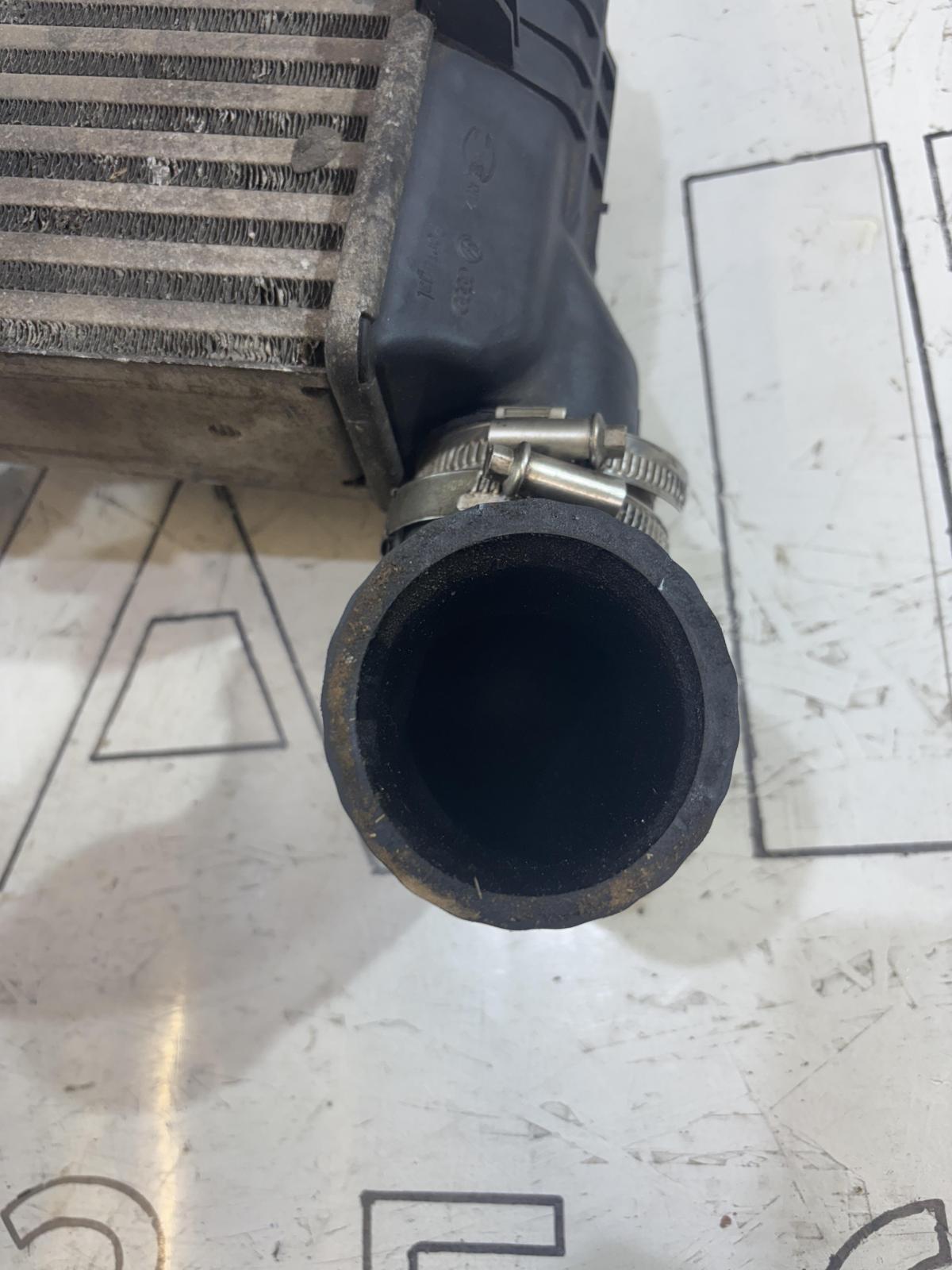 Интеркулер 8E0145805Q Audi A4 B6