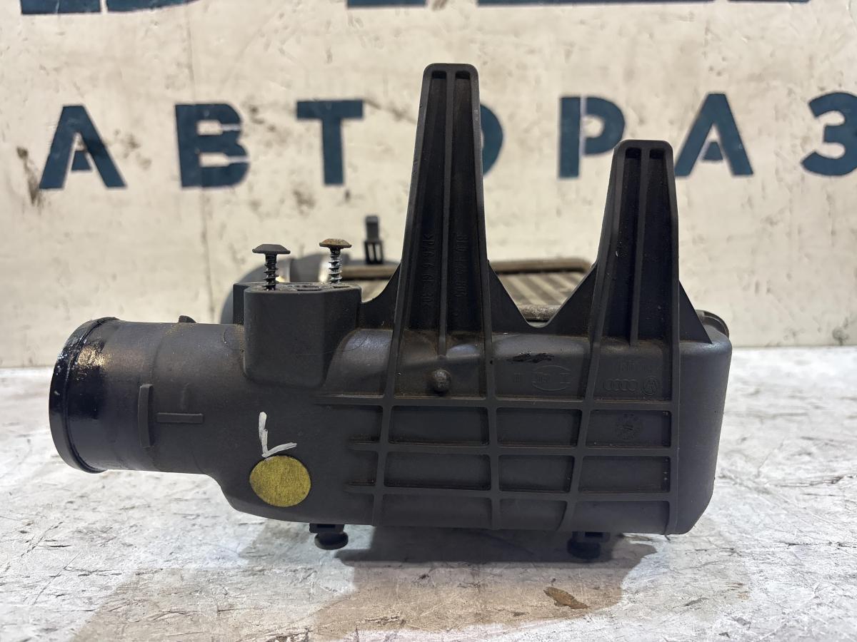 Интеркулер 8E0145805Q Audi A4 B6