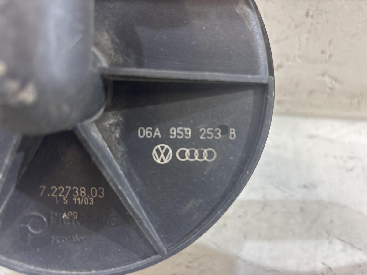 Насос вторичного воздуха 8E0906613D