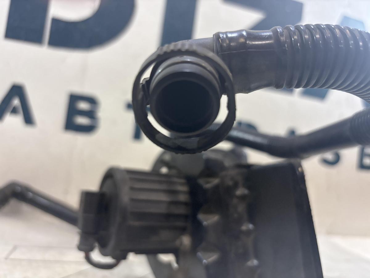 Насос вторичного воздуха 8E0906613D