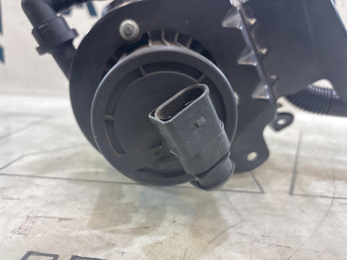 Насос вторичного воздуха 8E0906613D