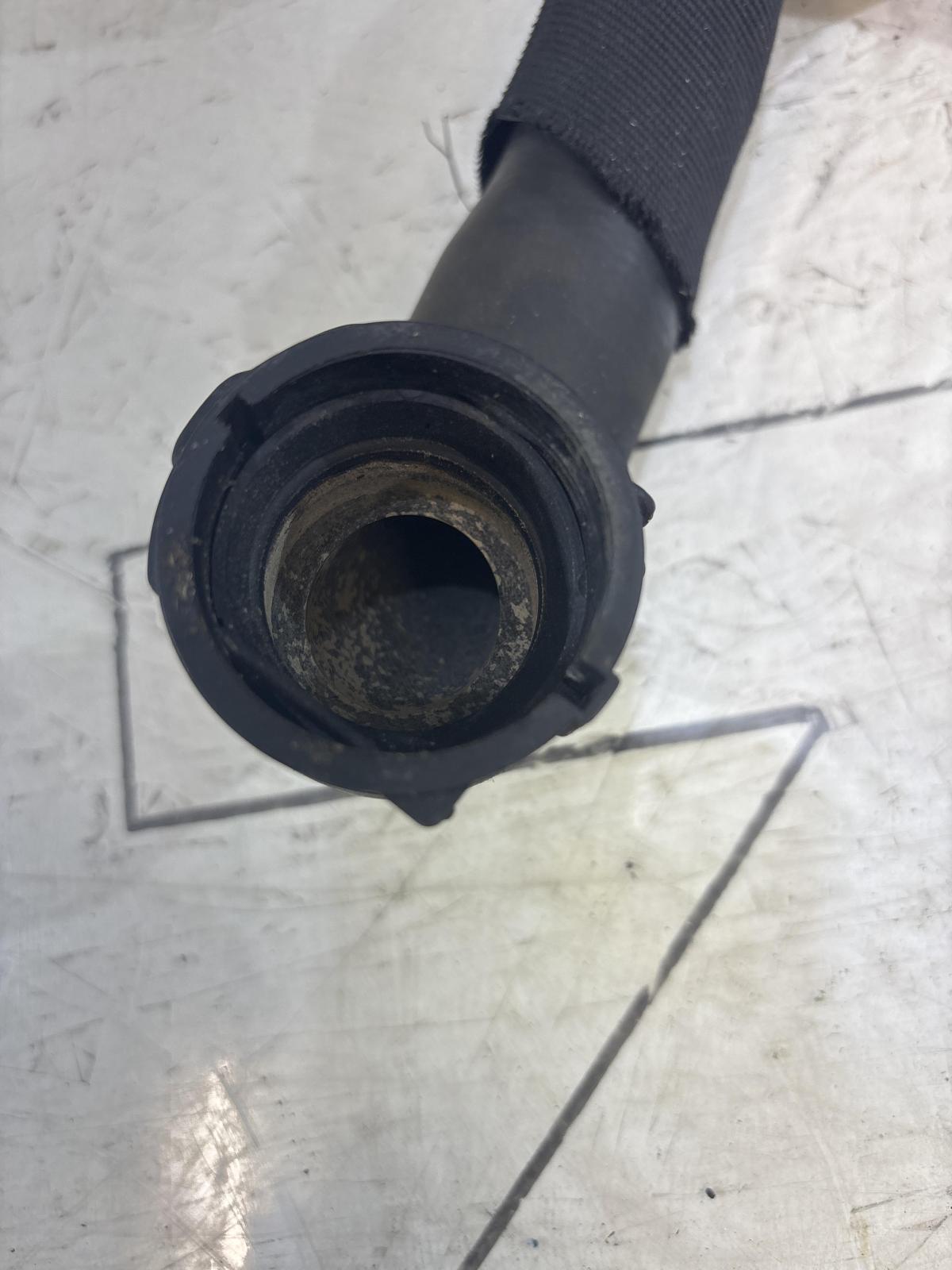 Шланг системы охлаждения 8E0121101J Audi A4 B6