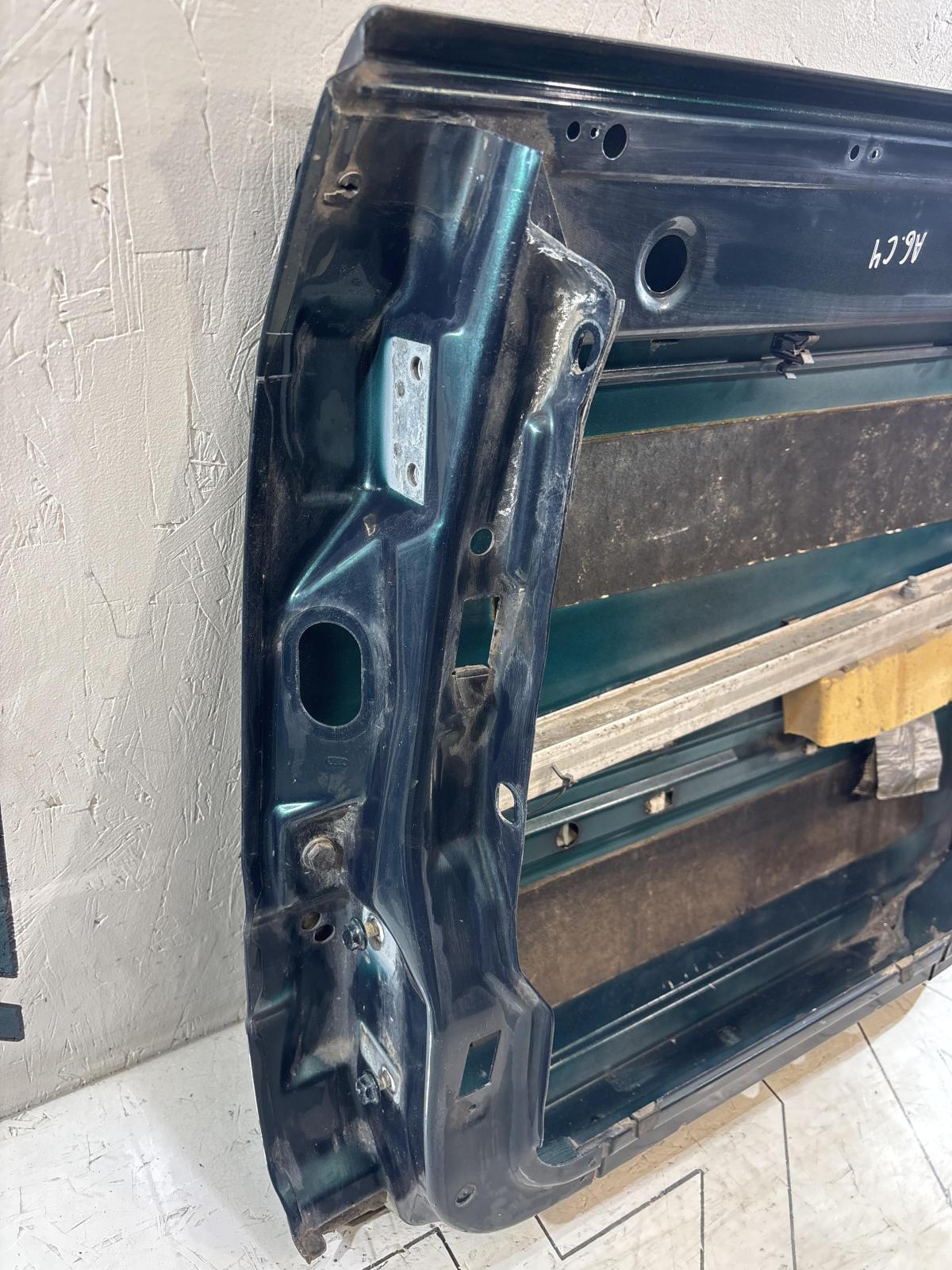 Дверь задняя правая 4A0833051B Audi A6 C4