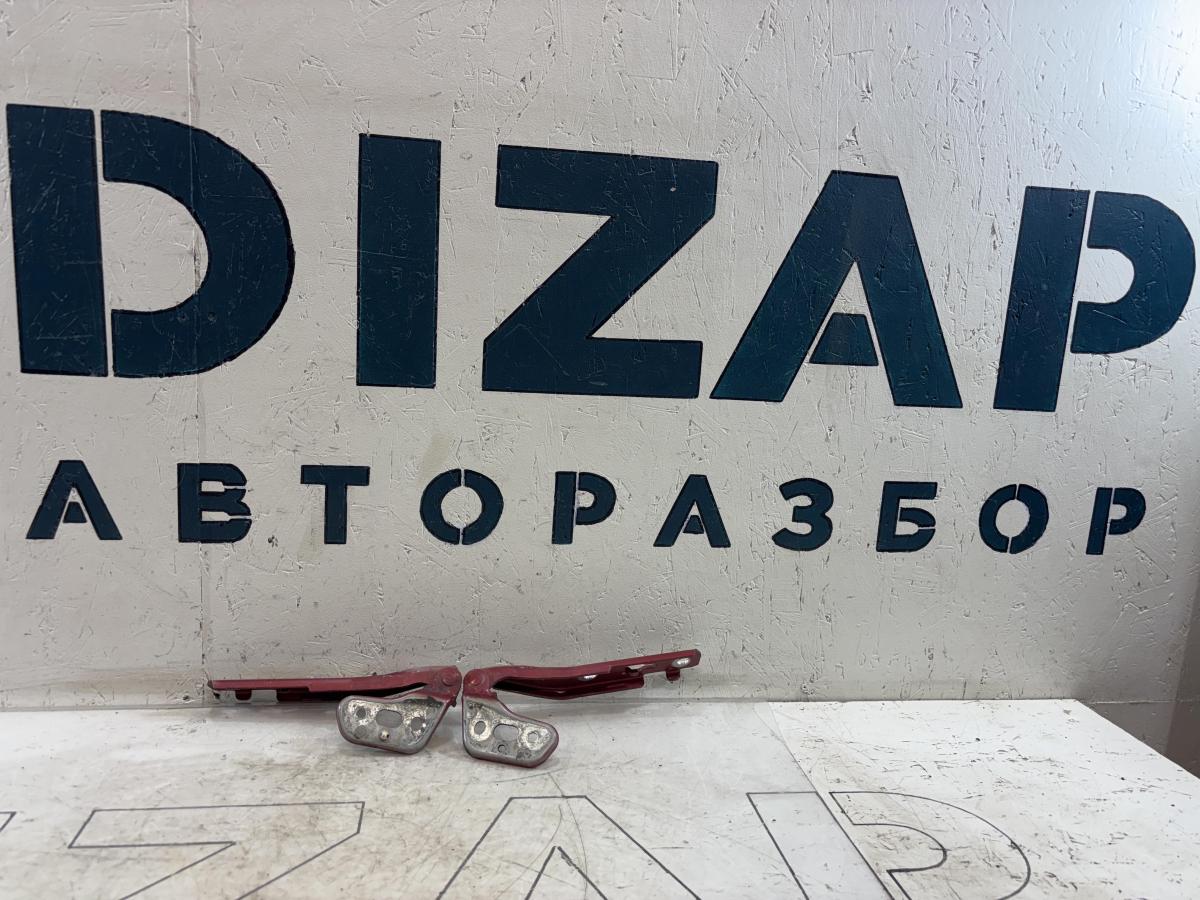 Петли капота левая правая 4F0823302, 4F0823301