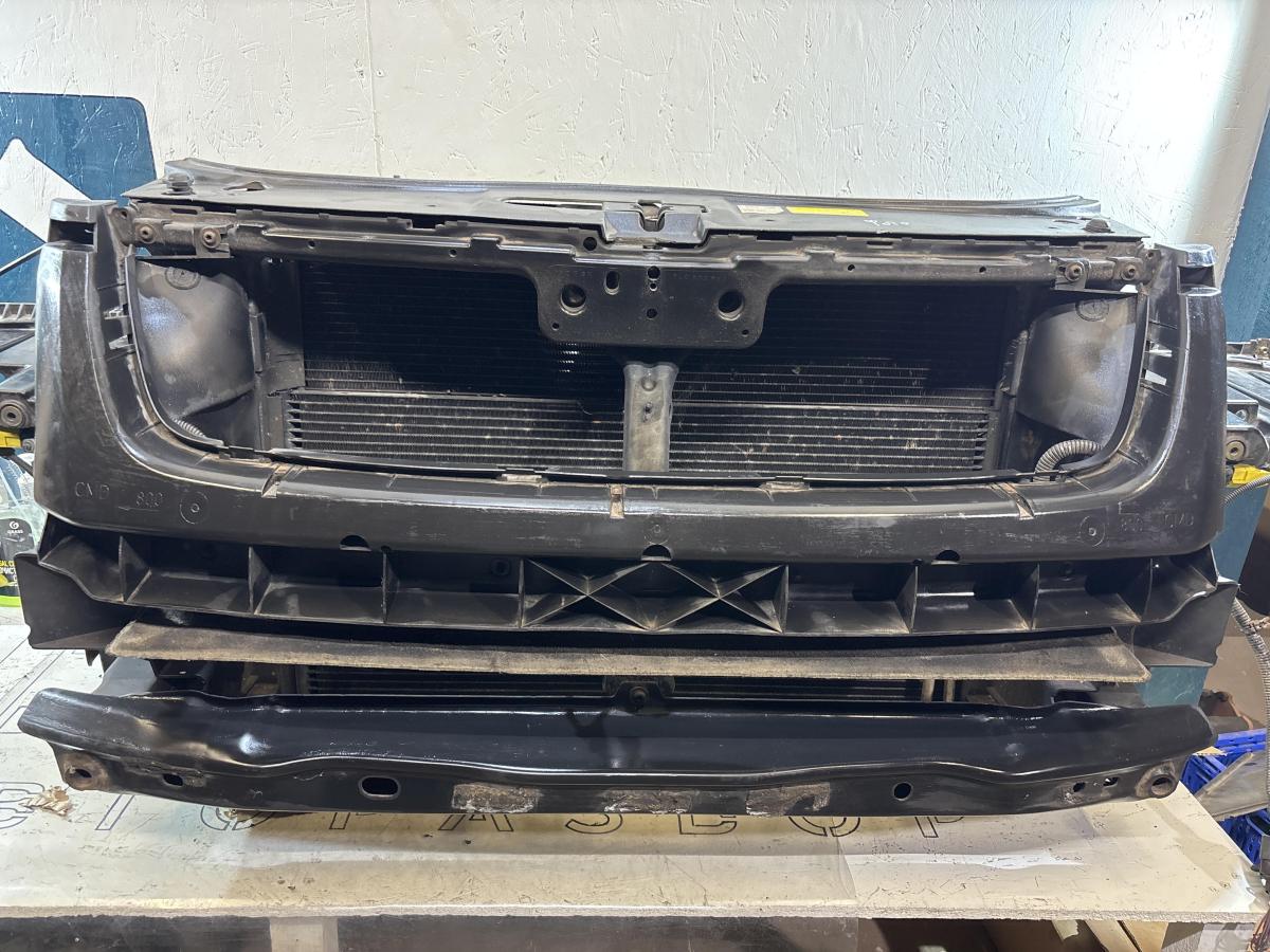 Панель передняя (телевизор) 1J0973737 Skoda Octavia