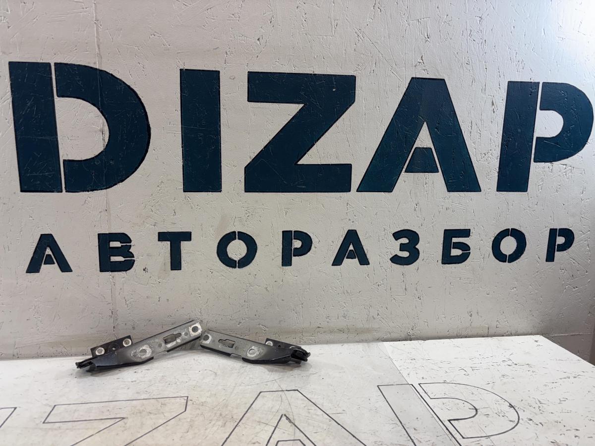 Петли капота левая правая 8E0823302E, 8E0823301E