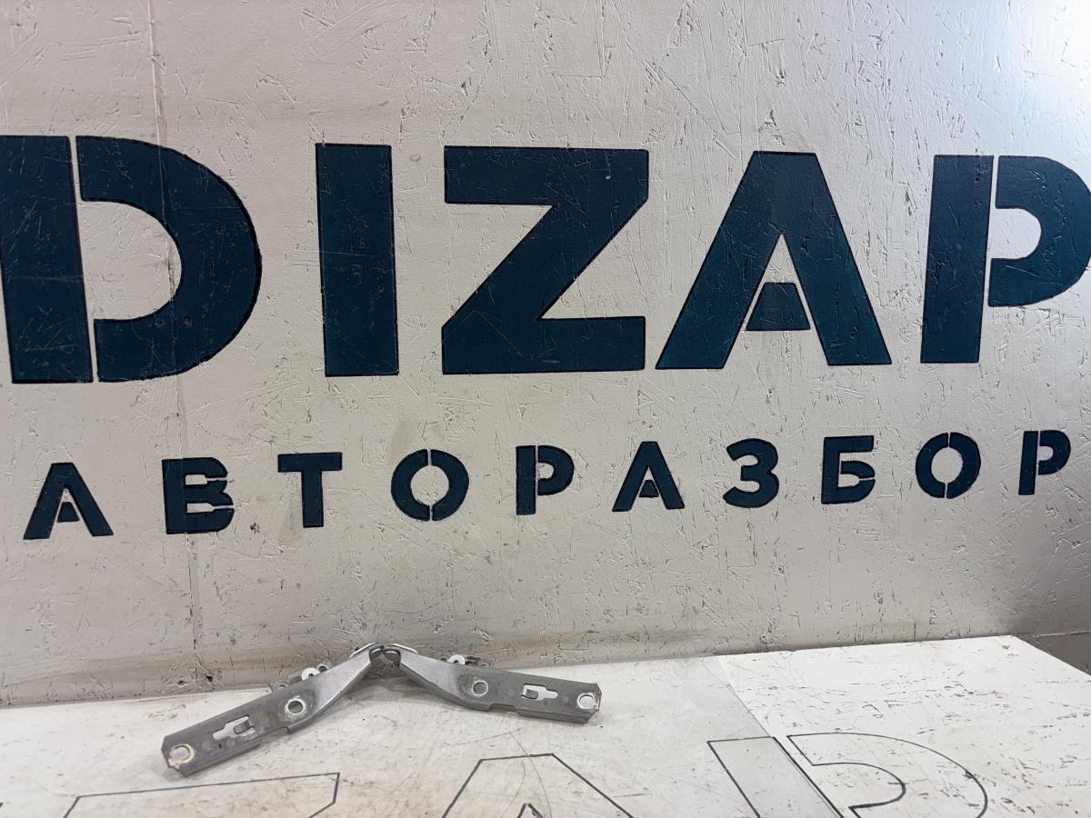 Петли капота левая правая 8E0823302E, 8E0823301E