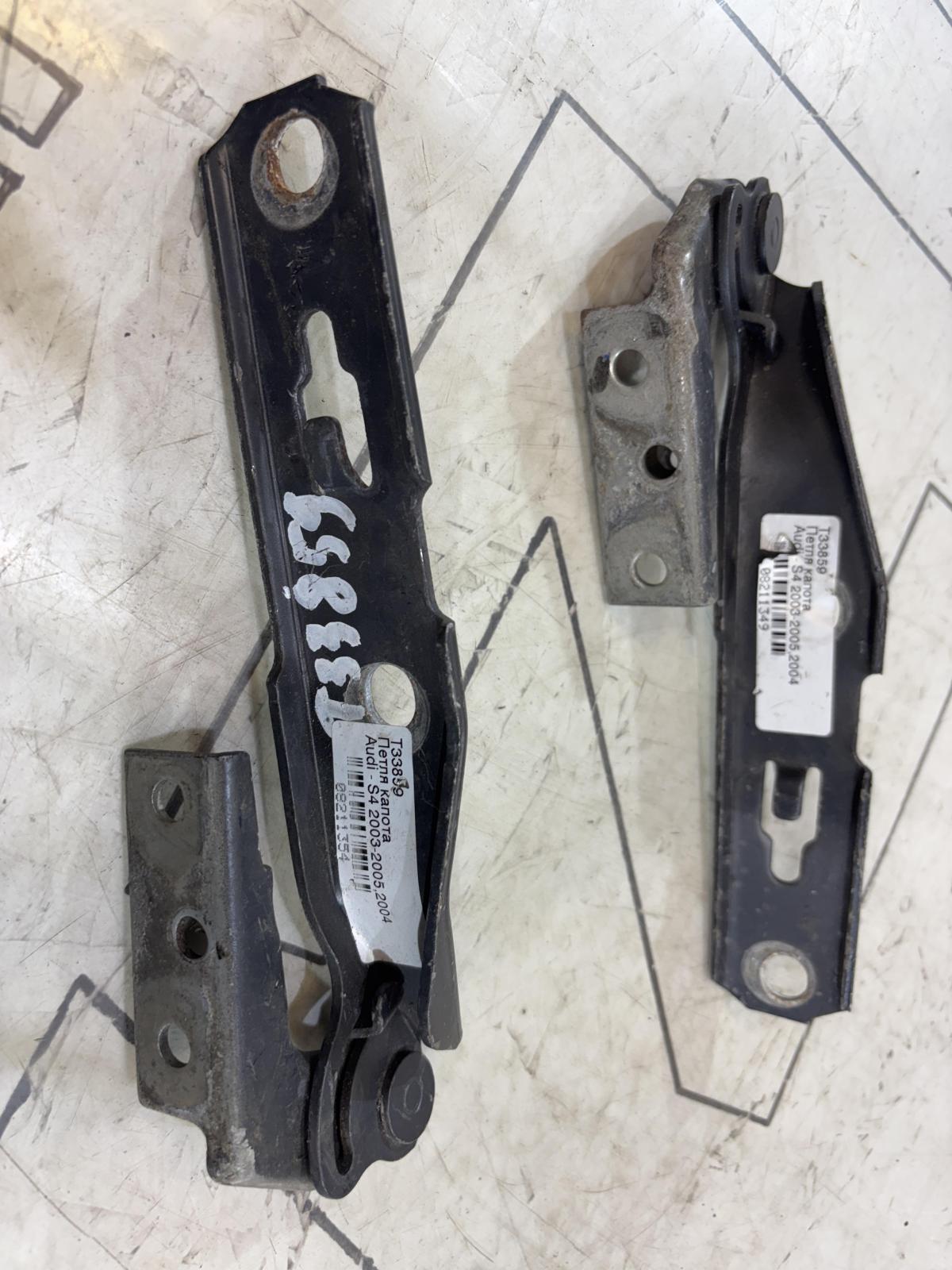 Петли капота левая правая 8E0823301E, 8E0823302E