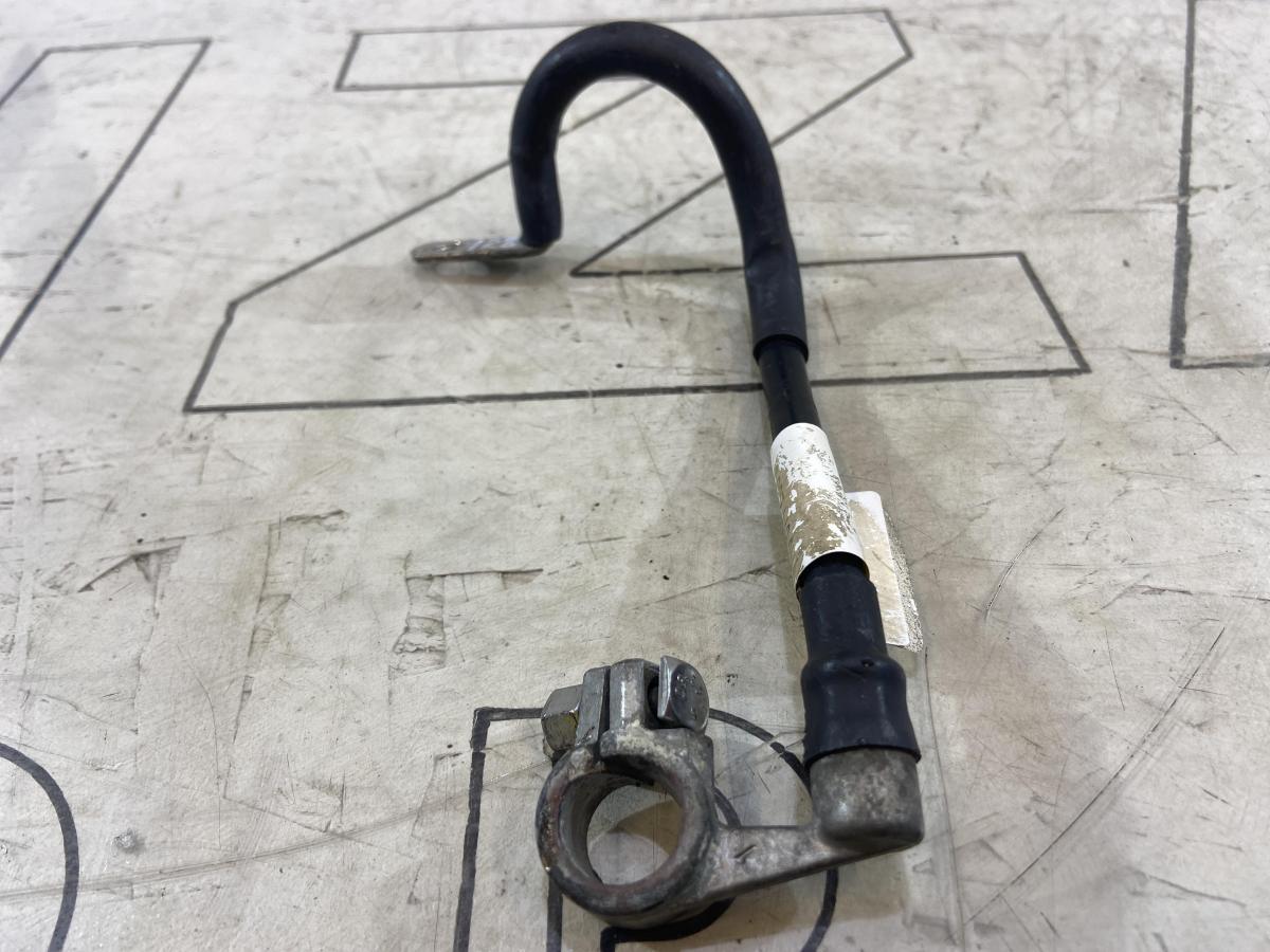 Клемма аккумулятора минус 1K0971235 Skoda Octavia II рест