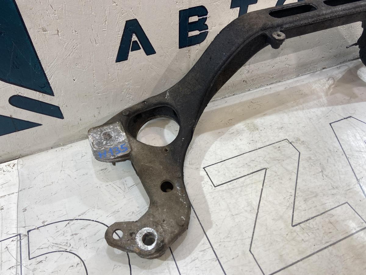 Кронштейн опоры двигателя 7L6199207 Volkswagen Touareg I