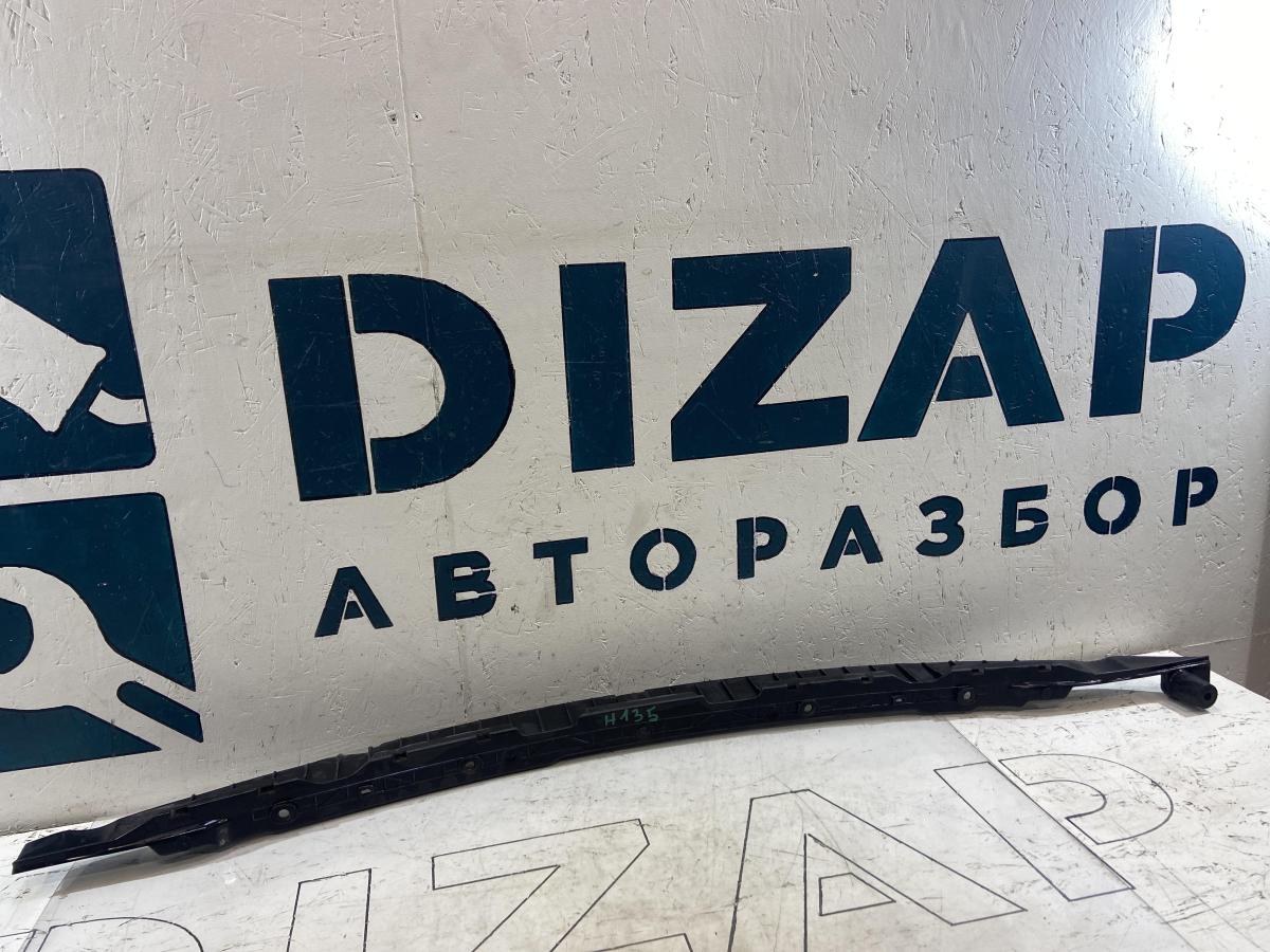 Направляющая заднего бампера 7L6807863B