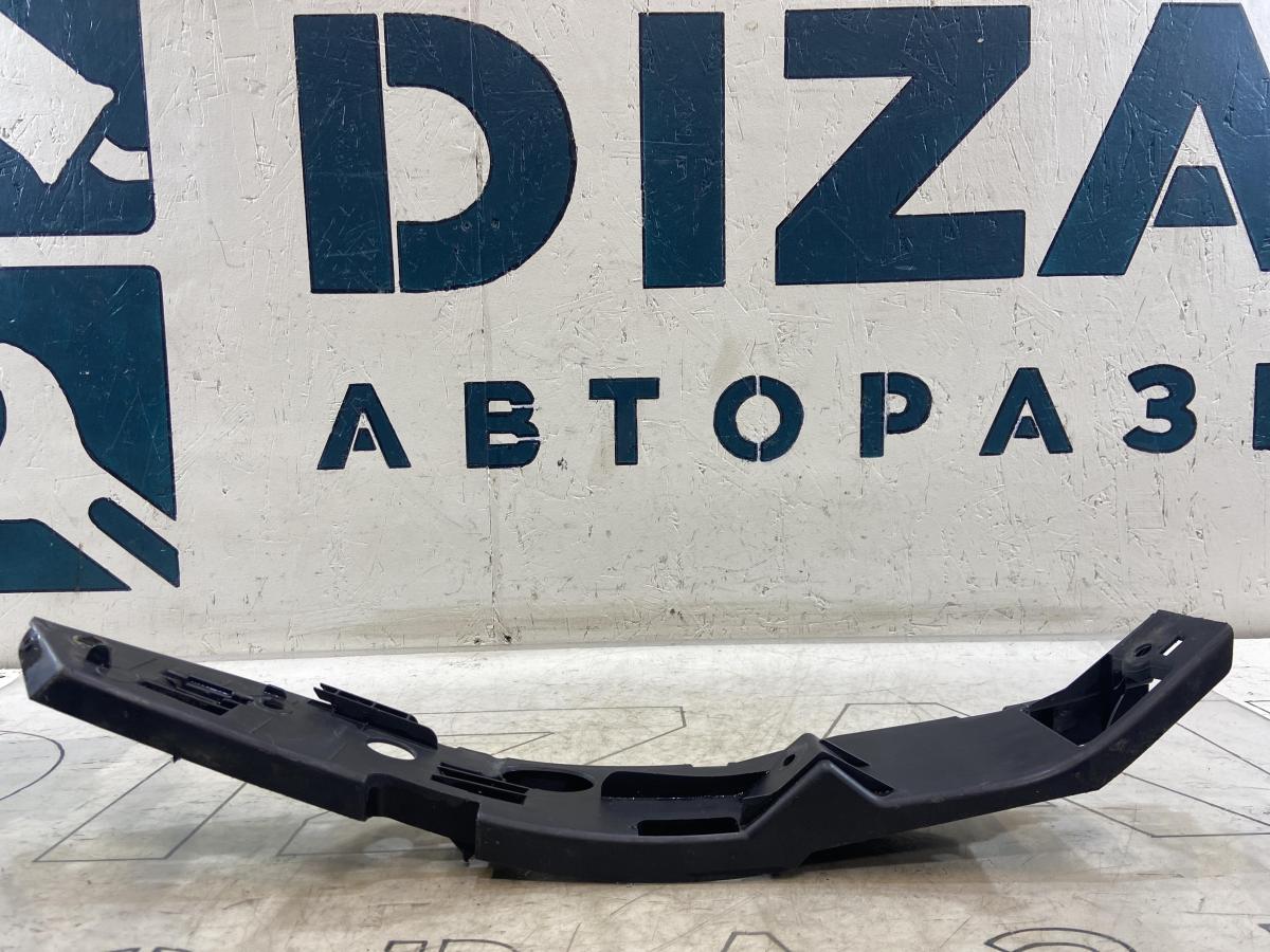 Кронштейн, направляющая переднего бампера левая 7L6807183A