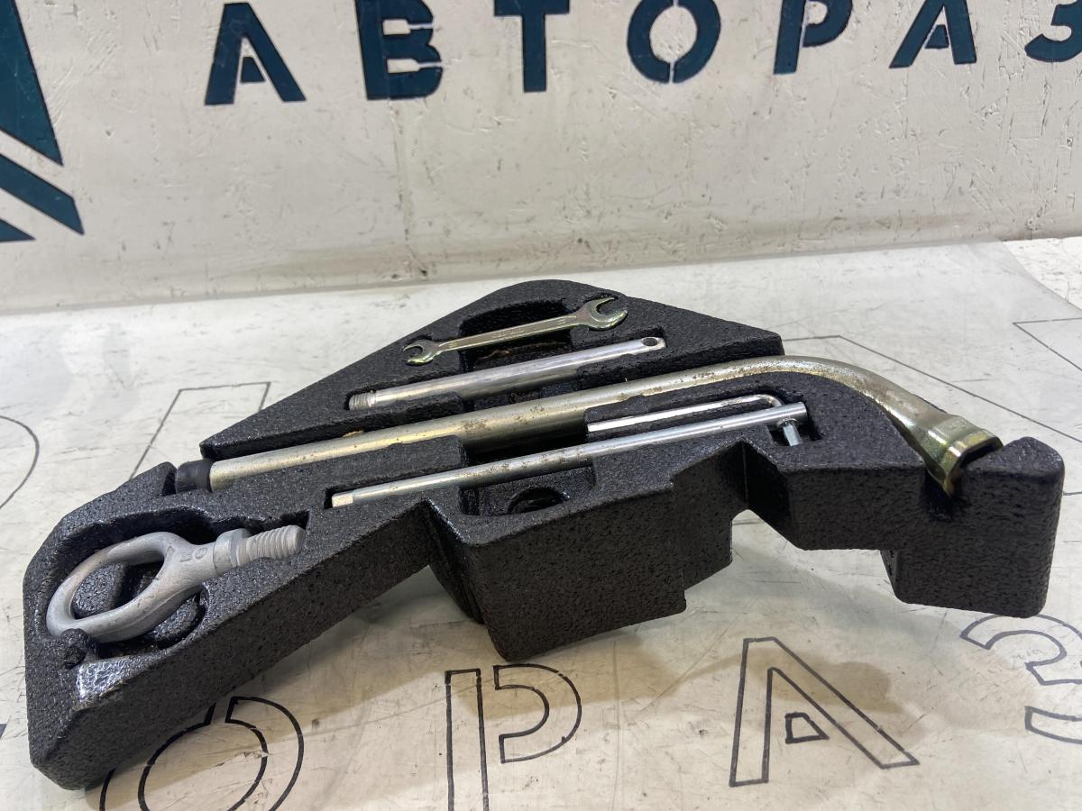 Инструментальный ящик 7L0012113