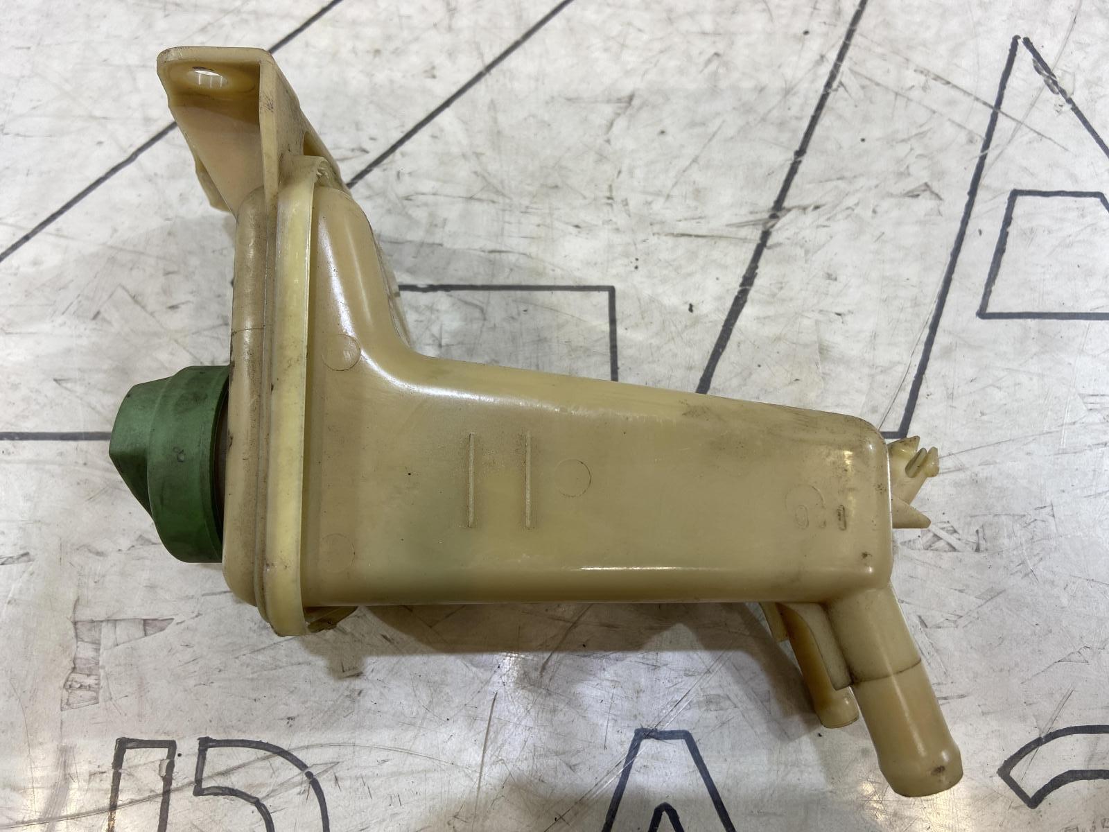 Бачок гидроусилителя 8D0422373C