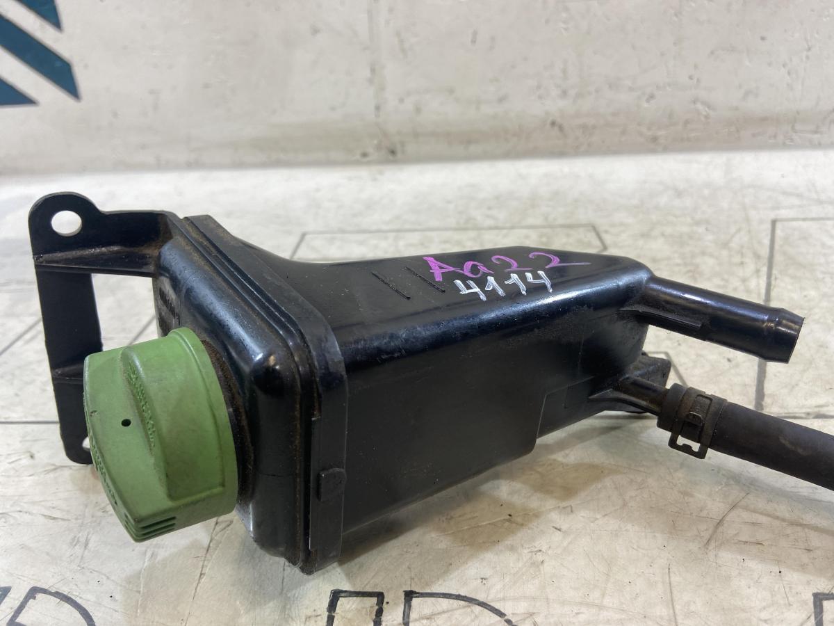 Бачок гидроусилителя 8E0422373