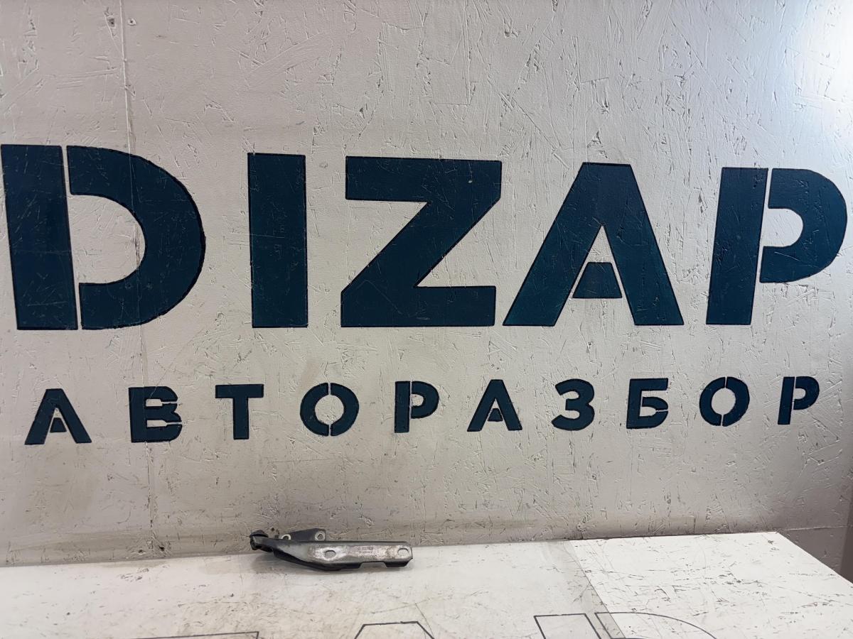 Петля капота левая 4B0823301D Audi A6 C5 / A6 C5 Allroad