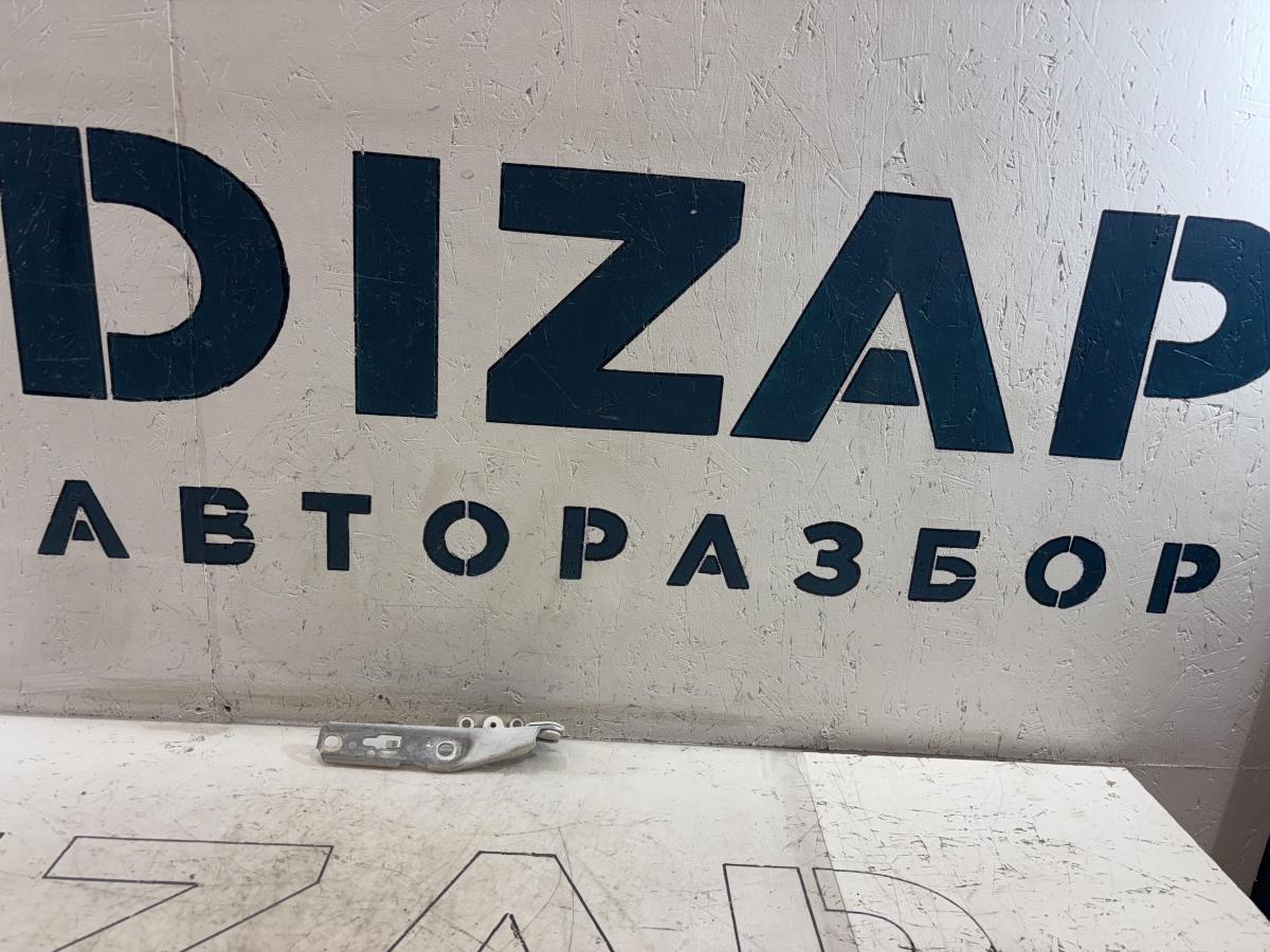 Петля капота правая 8E0823302E Audi A4 B6