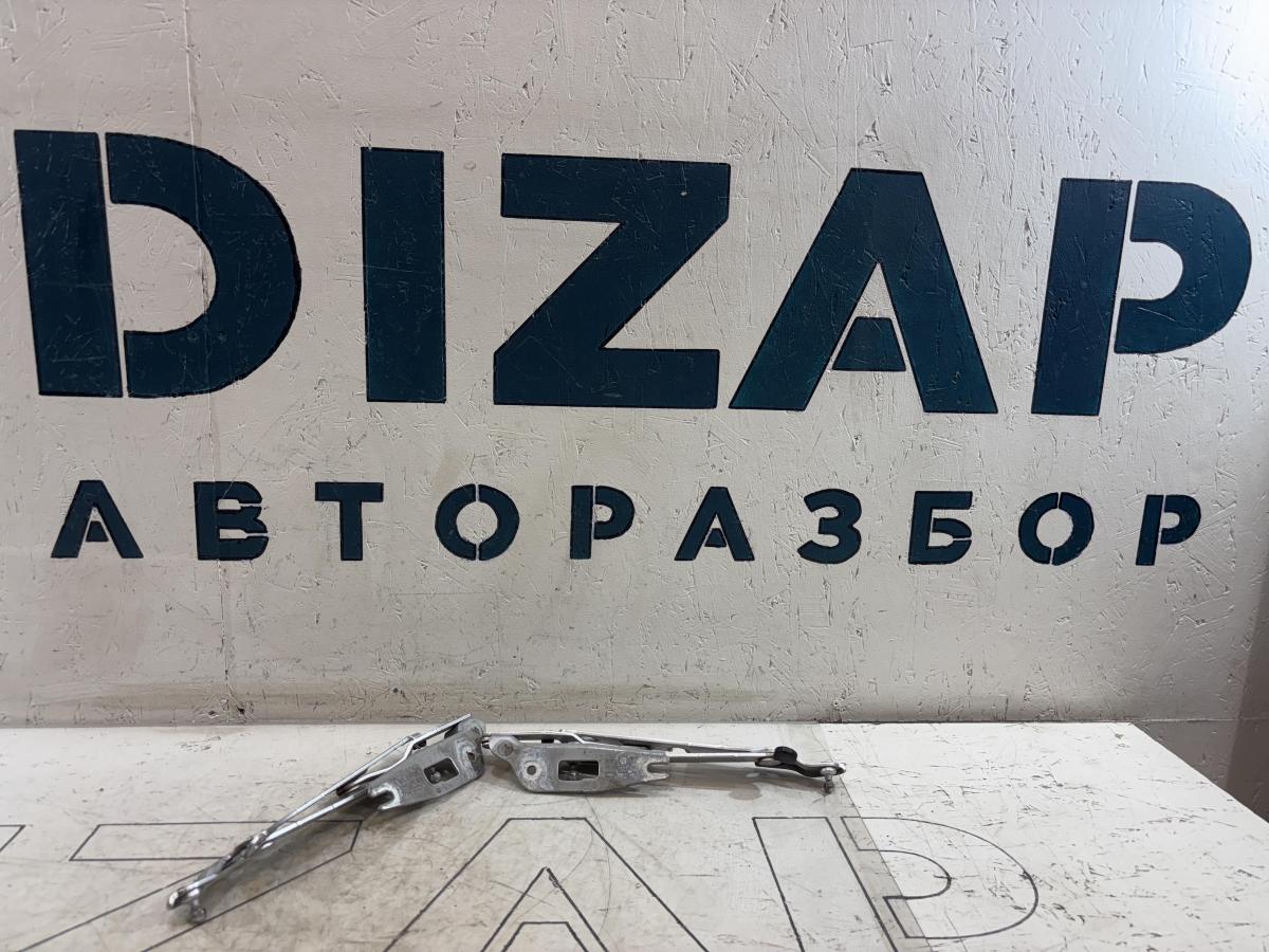 Петли крышки багажника левая правая 8E5827302C, 8E5827301C