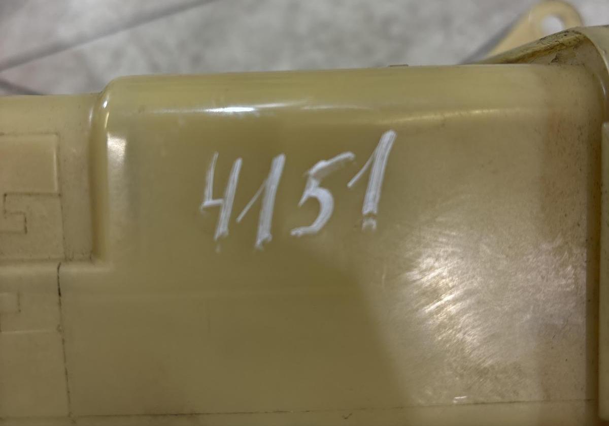 Бачок гидроусилителя 8D0422373C Audi A4 B5