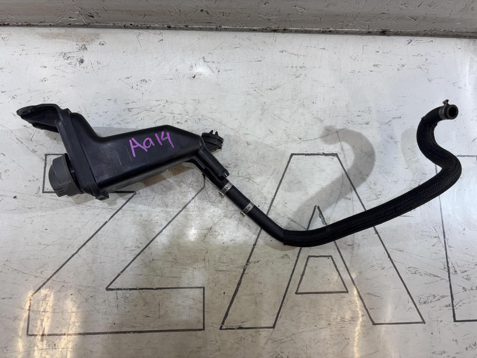 Бачок гидроусилителя 8E0422373B Audi A4 B6