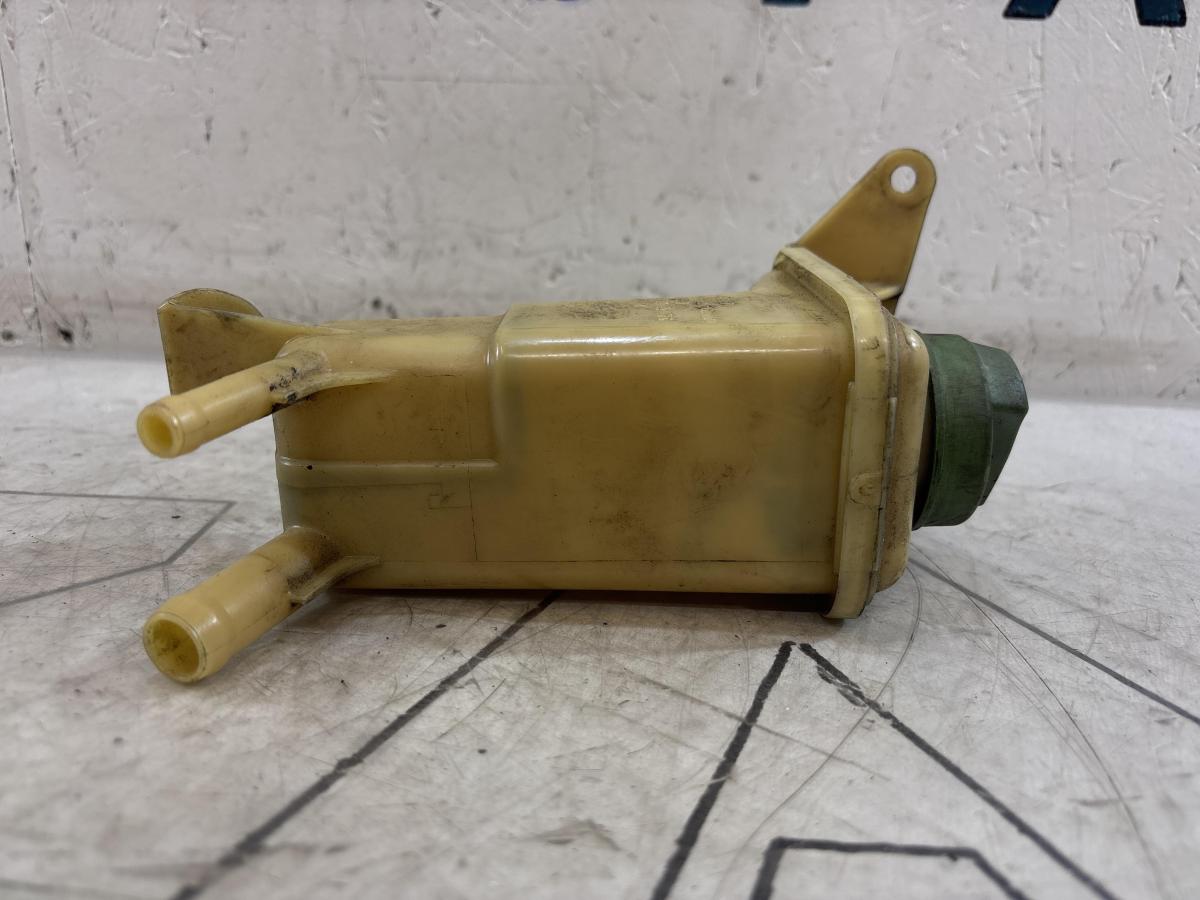 Бачок гидроусилителя 8D0422373C Audi A4 B5