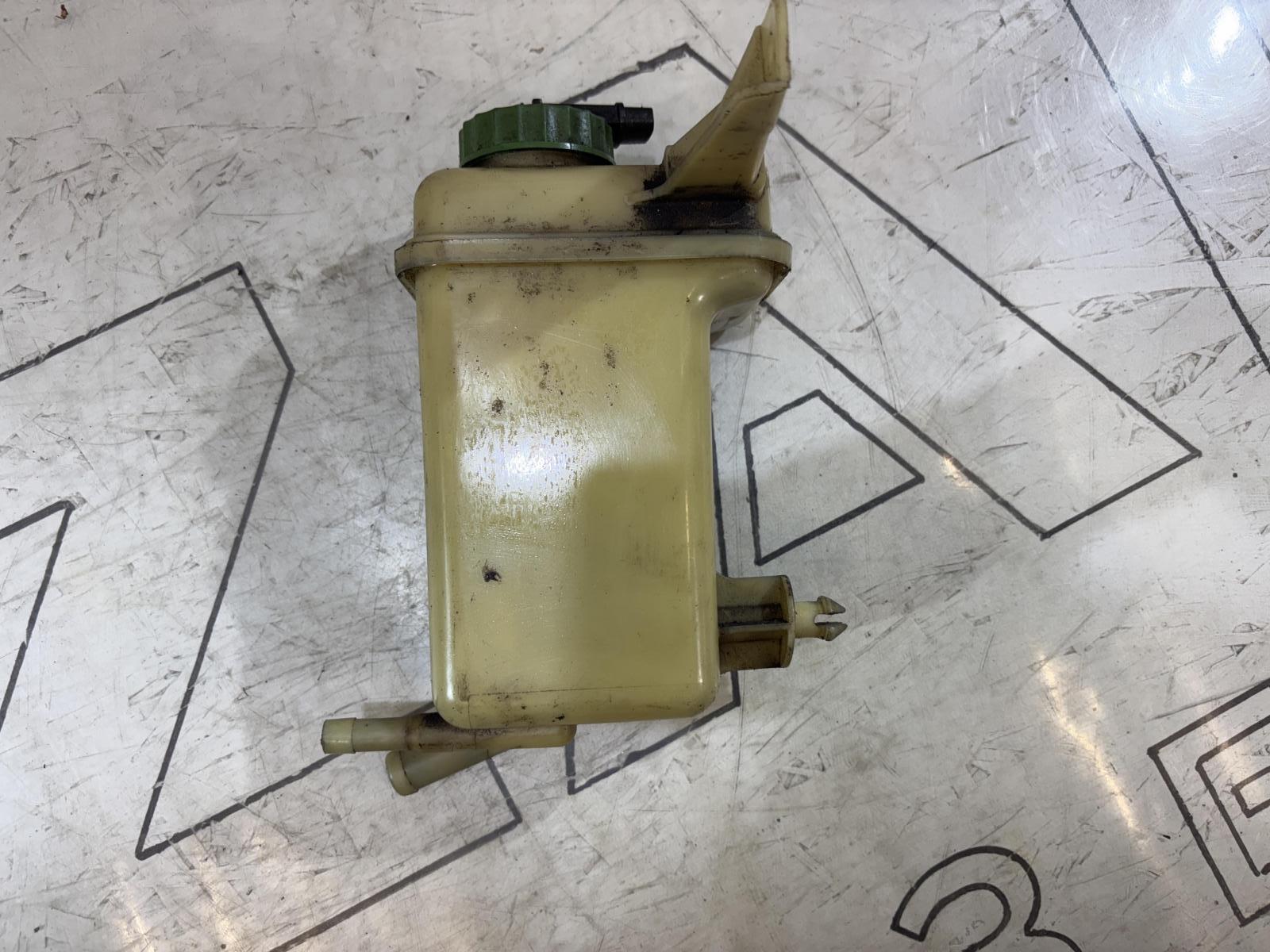 Бачок гидроусилителя руля 8A0422373A Audi 80 B4