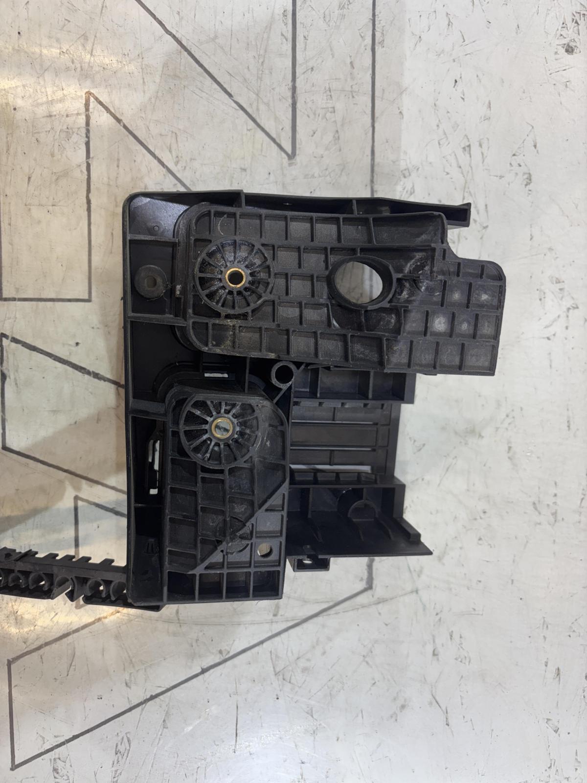 Кроншт. цент. блока электрооб. 1K0907361B Volkswagen Jetta MK5