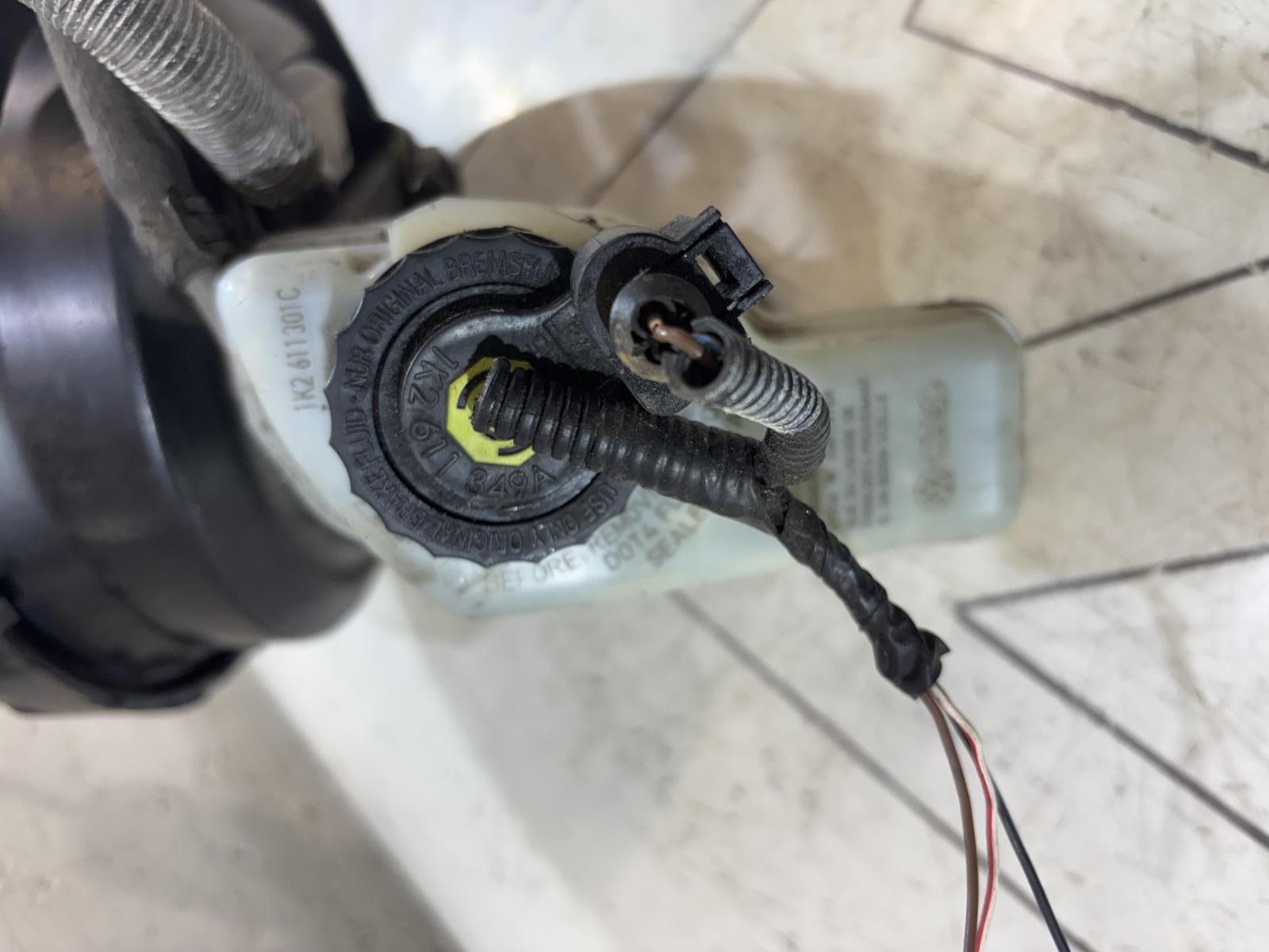 Вакуумный усилитель тормозов 1K2614105AN 