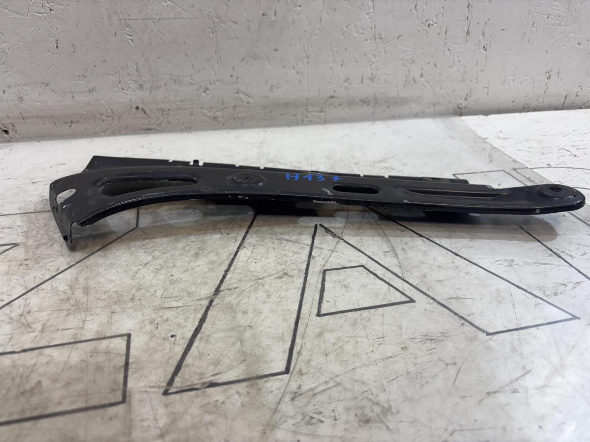 Направляющая заднего бампера правая 1Z5807148A 