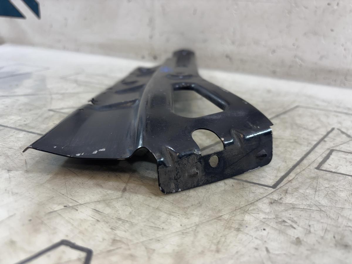 Направляющая заднего бампера правая 1Z5807148A 