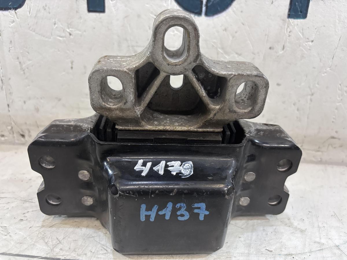 Опора двигателя 1K0199555 