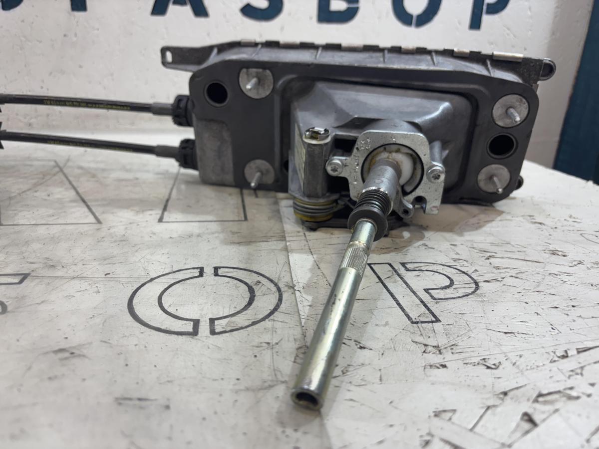 Кулиса (селектор) 1K0711049AT