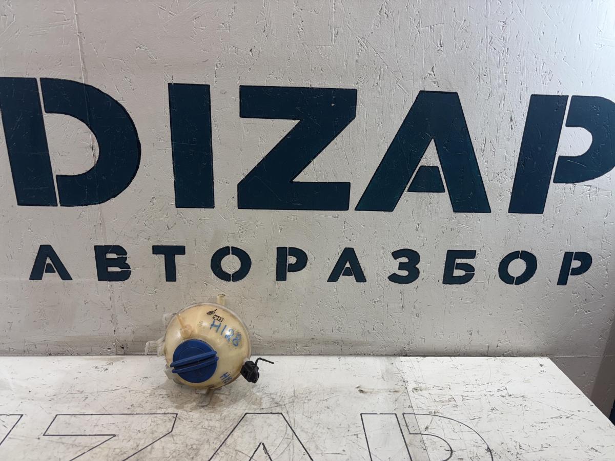 Расширительный бачок 1K0121407A Volkswagen Jetta MK5