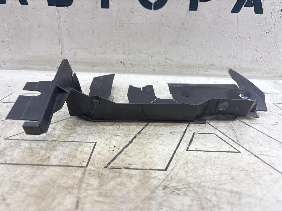 Воздуховод радиатора правый 1Z0121284B Skoda Octavia 2