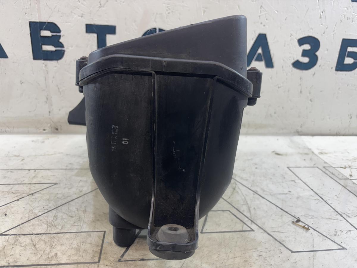 Корпус воздушного фильтра 1K0129607AL Volkswagen Jetta MK5