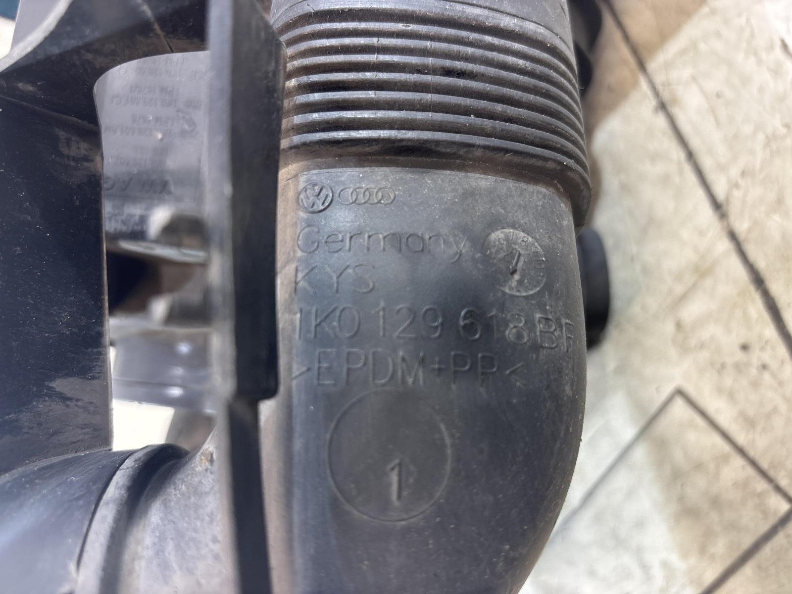 Корпус воздушного фильтра 1K0129607AL Volkswagen Jetta MK5