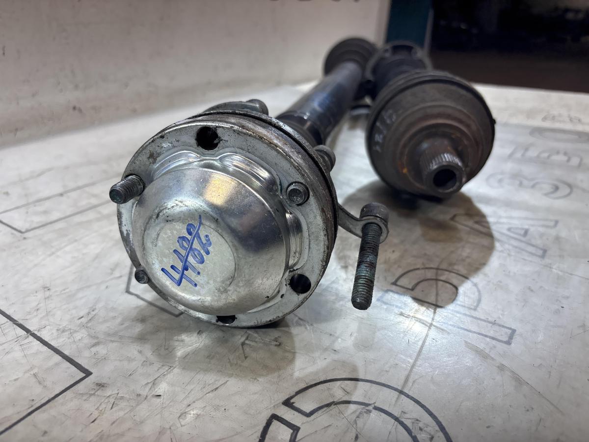 Приводы передние 1K0407271EE Skoda Octavia RS II