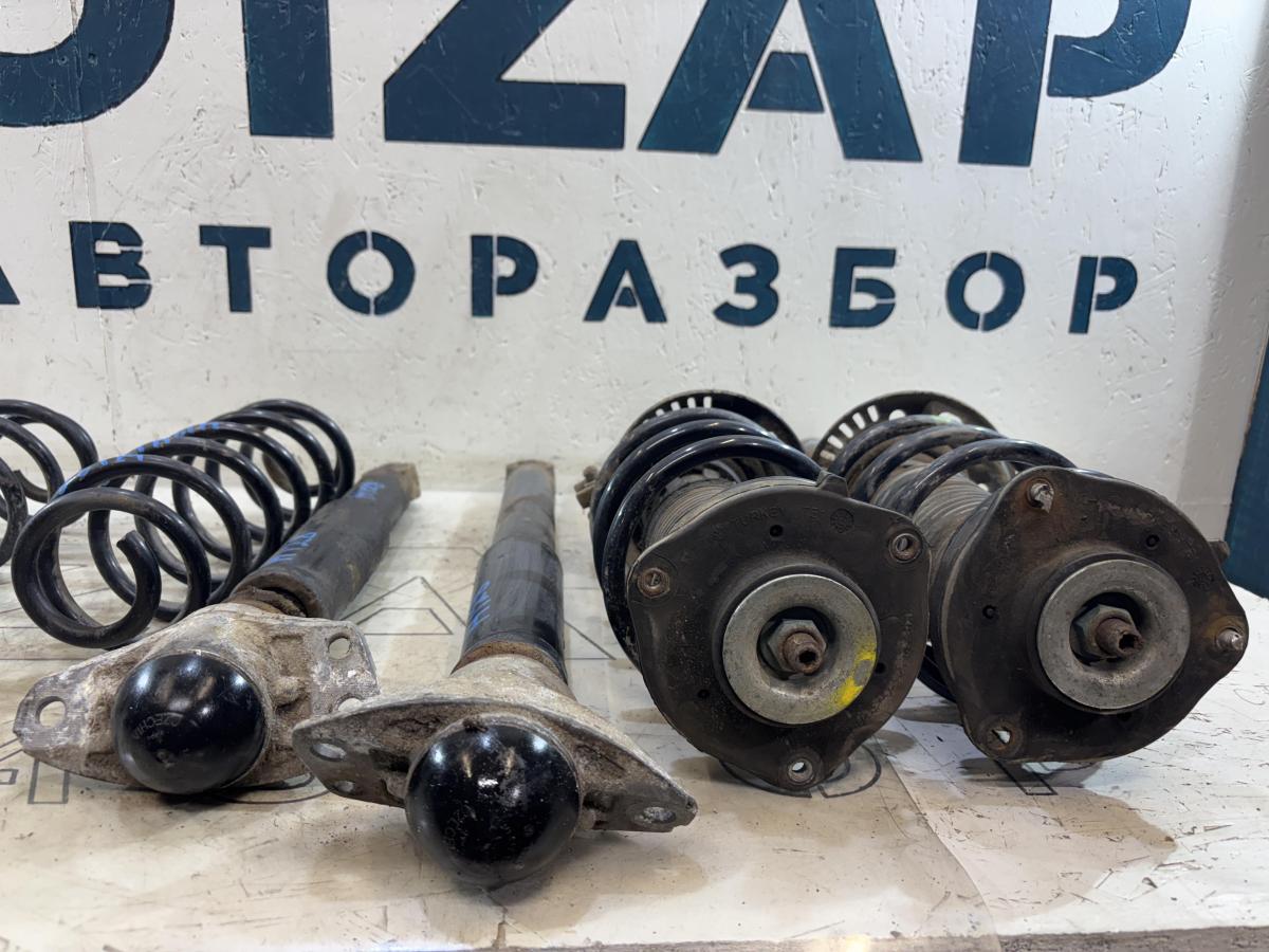 Амортизаторы с пружинами 1K0413031BE Skoda Octavia II рест