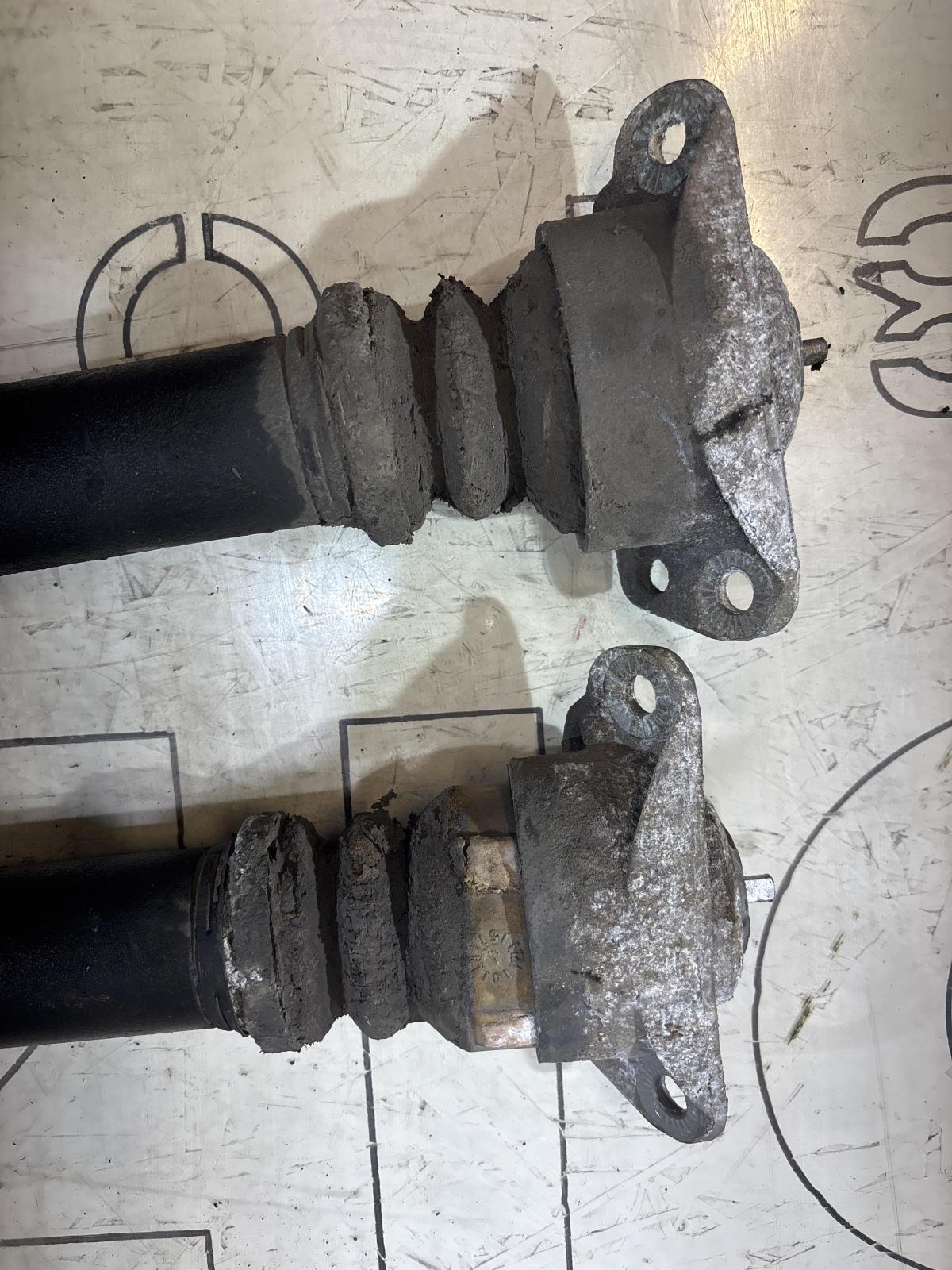 Амортизаторы с пружинами 1T0413031HP Skoda Octavia RS II