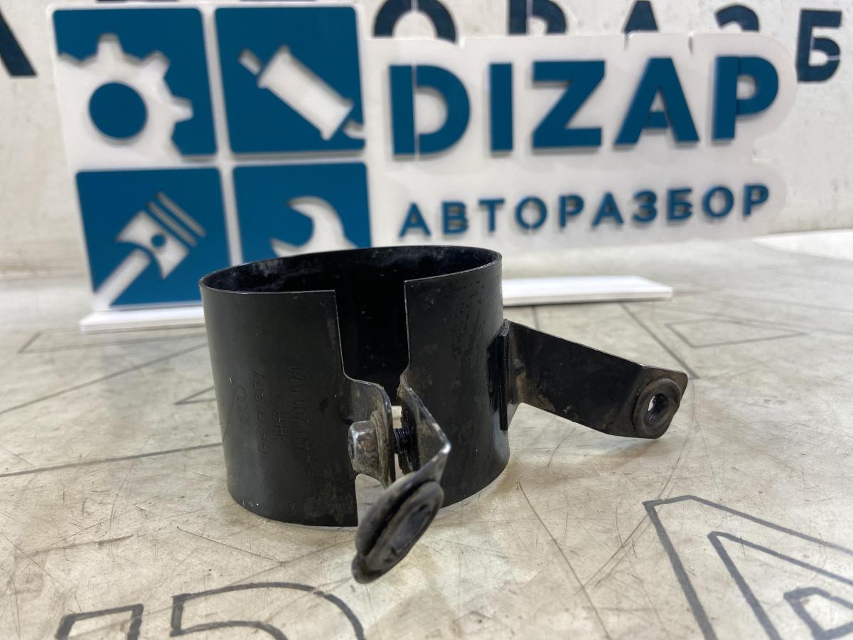 Хомут крепления топливного фильтра 4A0201671 Audi A6 C4