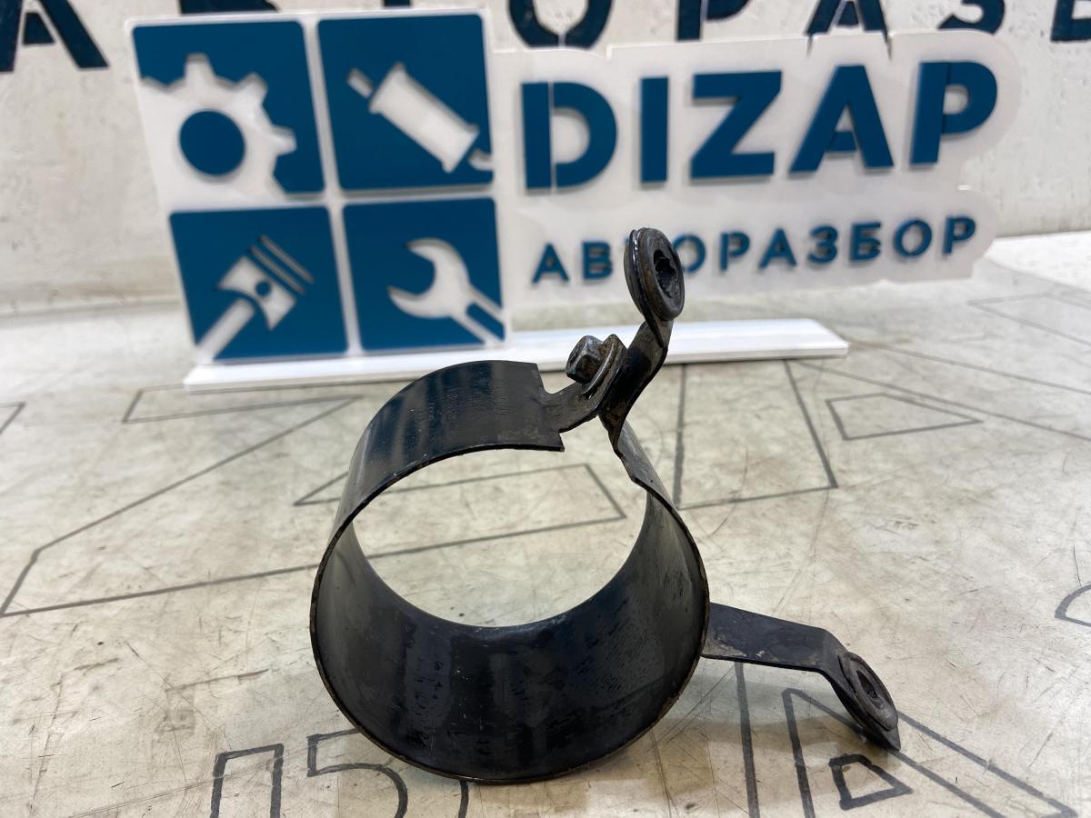 Хомут крепления топливного фильтра 4A0201671 Audi A6 C4