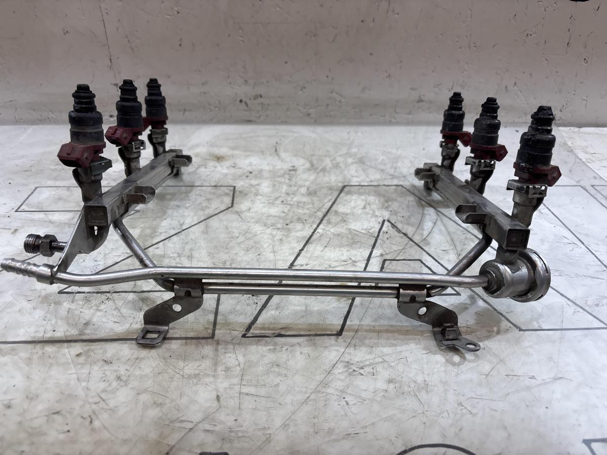 Топливная рампа 078133681R 